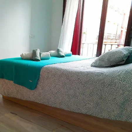 Lovely Center - Sunny Balcony Alfalf Daire *